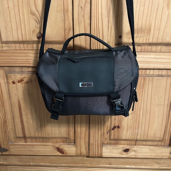 Nikon Nylon Camera Case. - Picture 1 of 14
